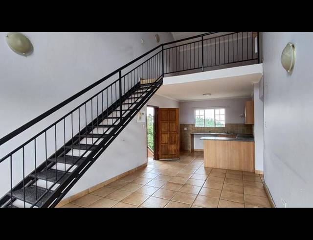 2 BEDROOM TOWNHOUSE FOR SALE IN CASTLEVIEW